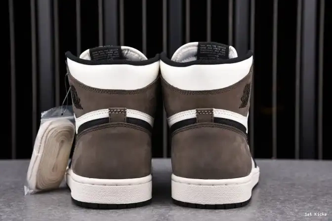 HIGH 1 AIR RETRO 555088-105 MOCHA JORDAN DARK 0617